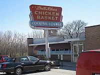 USA - Chicago IL - Dell Rhea Chicken Basket (7 Apr 2009)